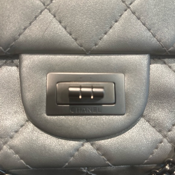 ⭐️ CHANEL ⭐️ jumbo flap bag. - Picture 7 of 16